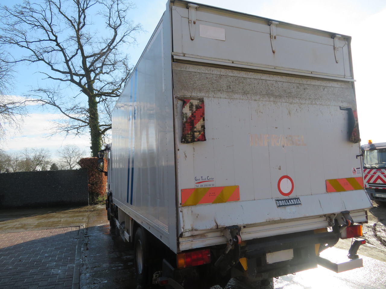 Iveco Eurocargo ML90E18 - Camión caja cerrada: foto 5 Iveco Eurocargo ML90E18 - Camión caja cerrada: foto 5