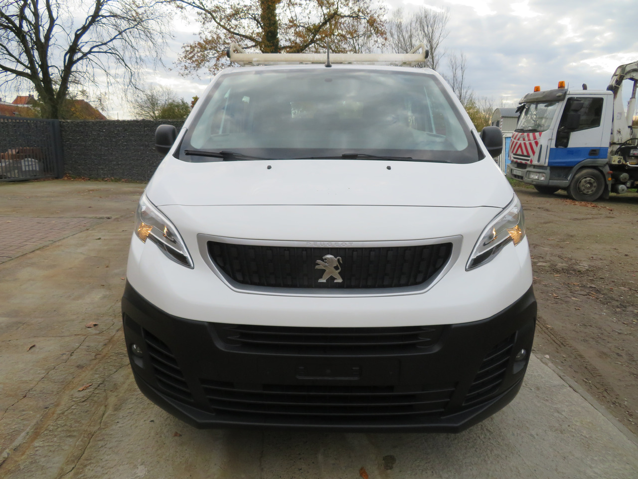 Peugeot Expert 2.0 BlueHDi - L3 - dubbel cabine - Furgón, Furgoneta combi: foto 2 Peugeot Expert 2.0 BlueHDi - L3 - dubbel cabine - Furgón, Furgoneta combi: foto 2