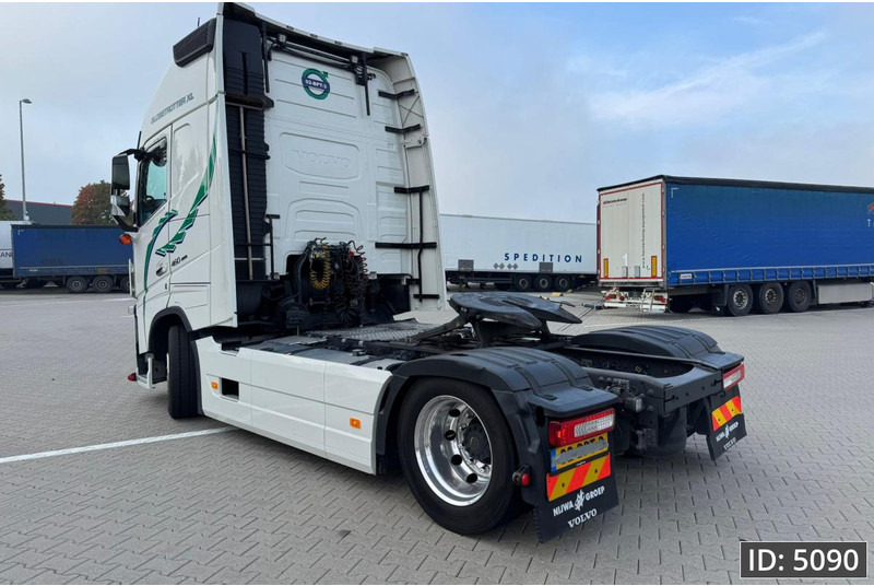 Volvo FH 460 Globetrotter XL, Euro 6, Mega / Like new! / Special interior / Standklima / 2 Tanks - Cabeza tractora: foto 2 Volvo FH 460 Globetrotter XL, Euro 6, Mega / Like new! / Special interior / Standklima / 2 Tanks - Cabeza tractora: foto 2