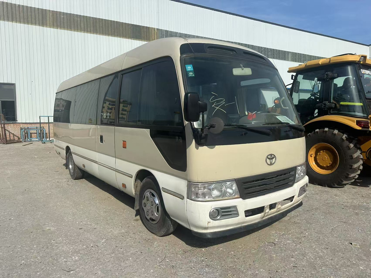 TOYOTA Coaster - Autobús: foto 2 TOYOTA Coaster - Autobús: foto 2