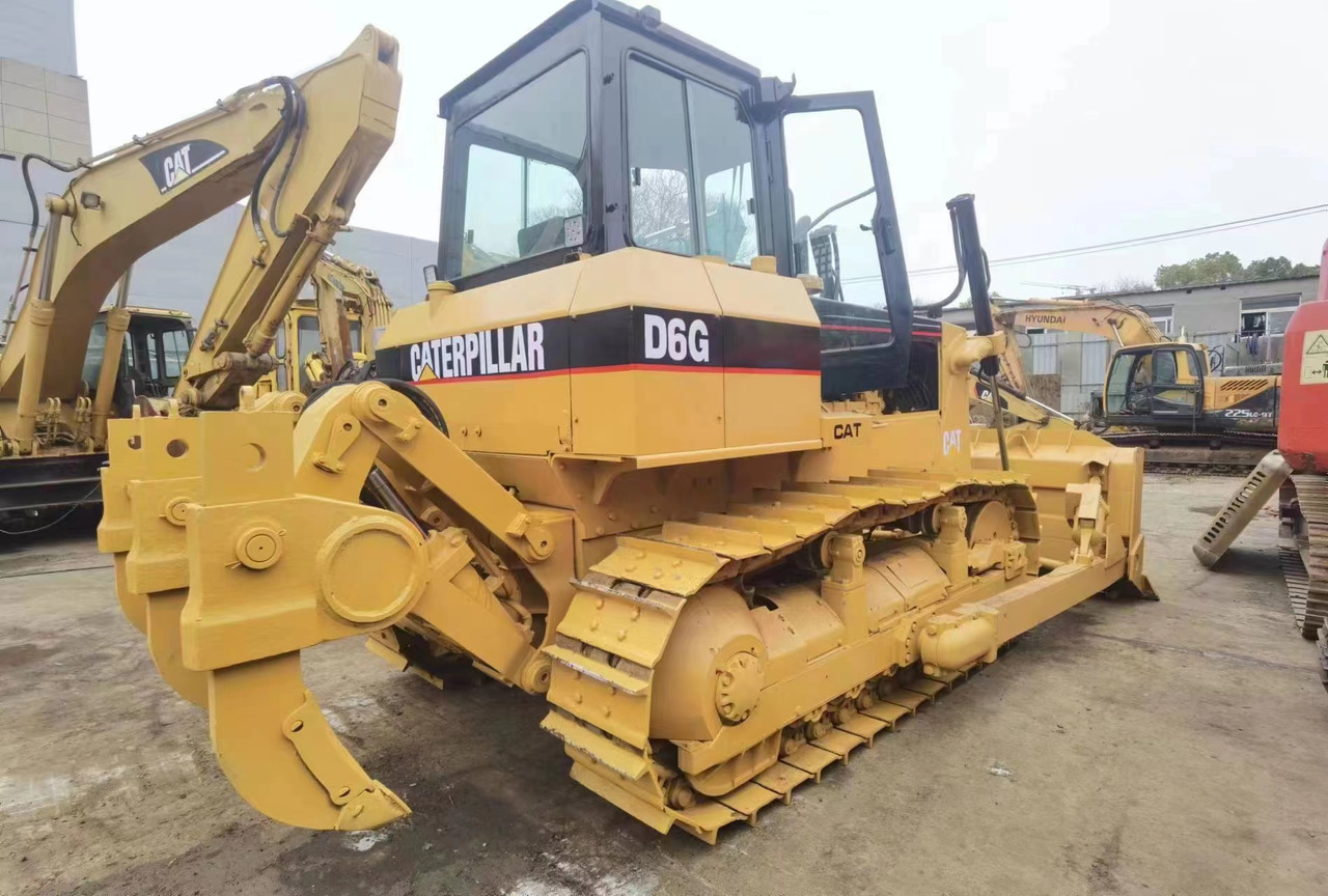 CATERPILLAR D6G - Bulldozer: foto 1 CATERPILLAR D6G - Bulldozer: foto 1