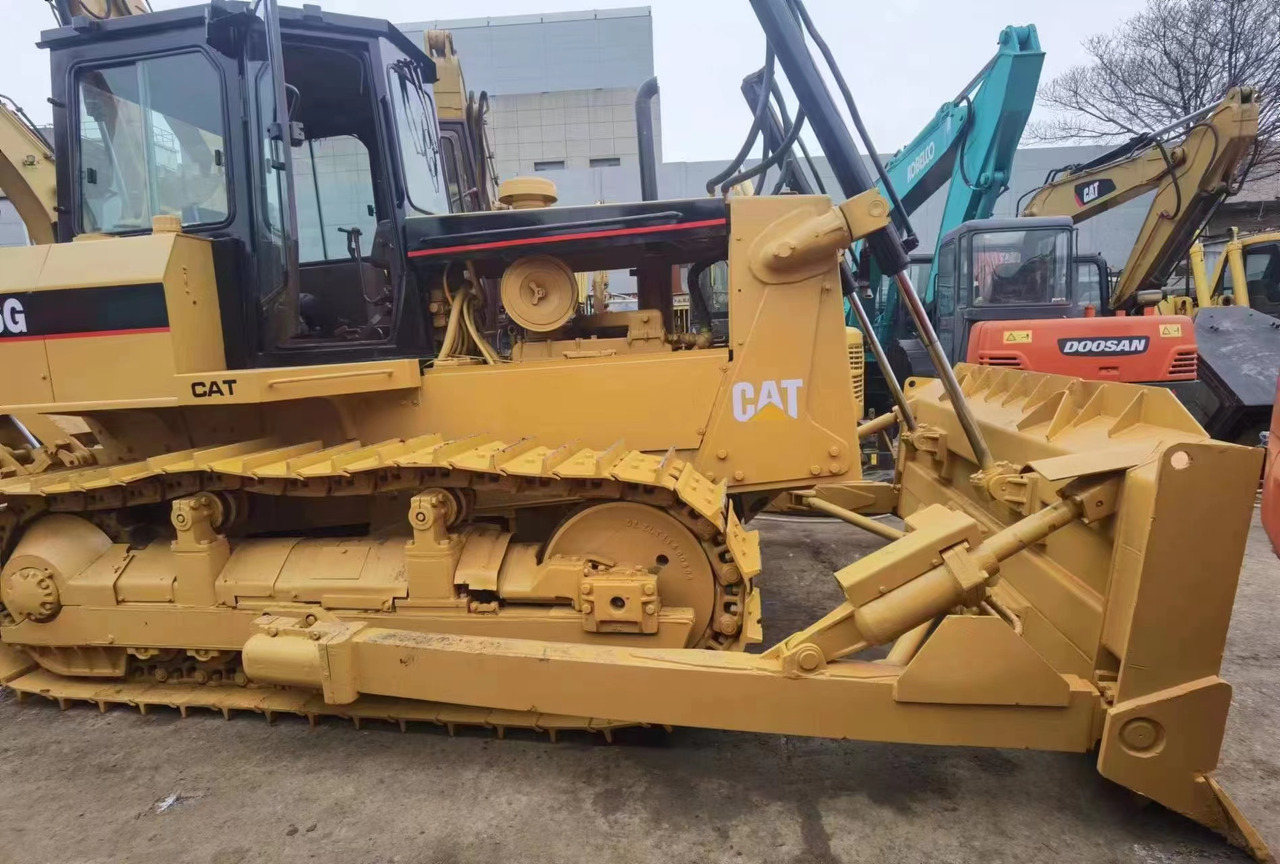 CATERPILLAR D6G - Bulldozer: foto 2 CATERPILLAR D6G - Bulldozer: foto 2