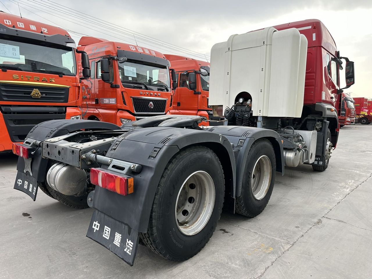 HOWO Haohan N7W 6✖4 - Cabeza tractora: foto 4 HOWO Haohan N7W 6✖4 - Cabeza tractora: foto 4