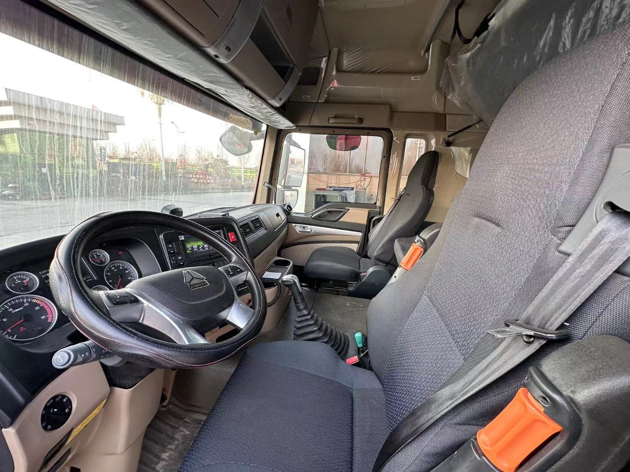 HOWO TX400 Truck Unit Click Here for Discount - Cabeza tractora: foto 4 HOWO TX400 Truck Unit Click Here for Discount - Cabeza tractora: foto 4