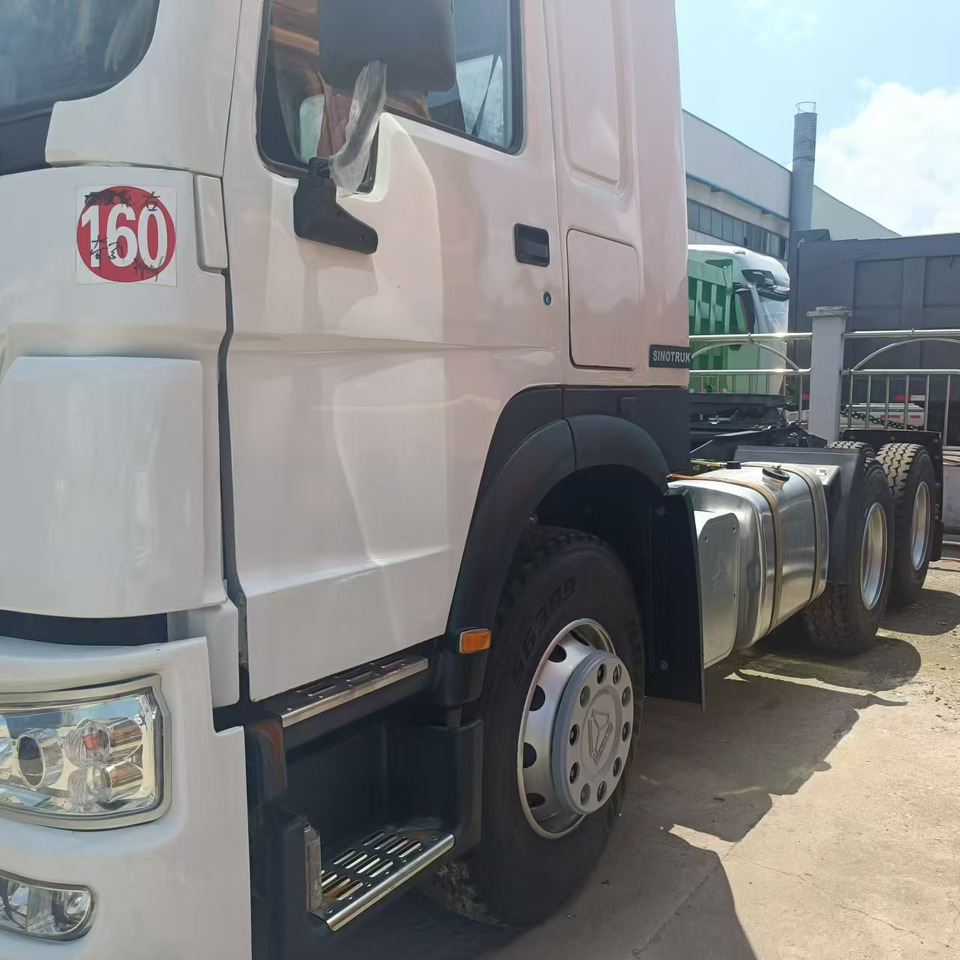 SINOTRUK HOWO Tractor Unit Right-hand Click for discount - Cabeza tractora: foto 3 SINOTRUK HOWO Tractor Unit Right-hand Click for discount - Cabeza tractora: foto 3