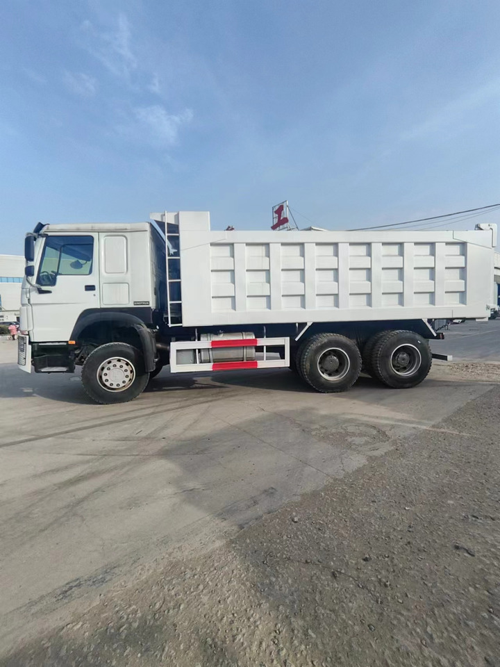 HOWO 371 Dump Truck Click for Discount - Camión: foto 4 HOWO 371 Dump Truck Click for Discount - Camión: foto 4