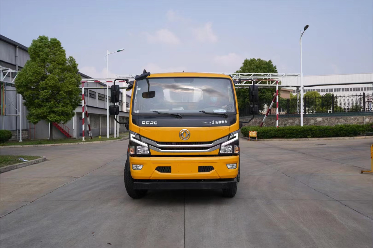 DONGFENG Asphalt Spreader - Cisterna de riego asfáltico: foto 2 DONGFENG Asphalt Spreader - Cisterna de riego asfáltico: foto 2