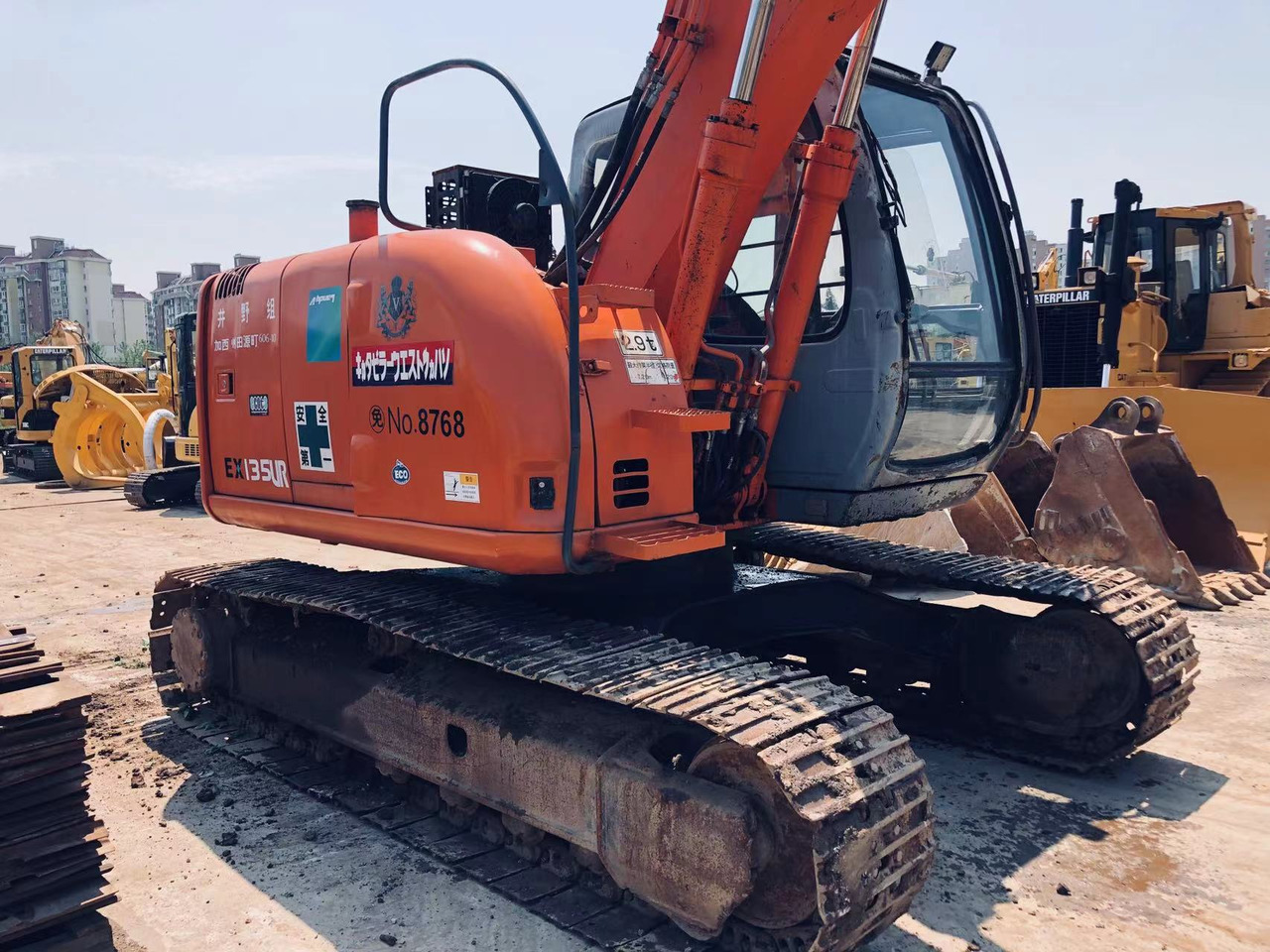 HITACHI EX135 - Excavadora de cadenas: foto 3 HITACHI EX135 - Excavadora de cadenas: foto 3