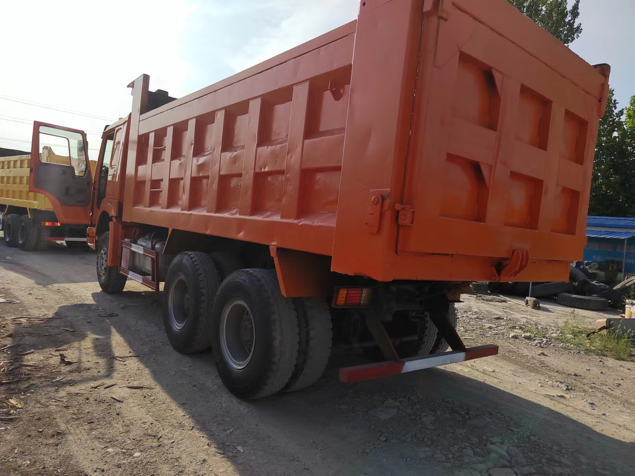 HOWO 371 Dump Truck 6*4 CLick here for Discount - Camión volquete: foto 5 HOWO 371 Dump Truck 6*4 CLick here for Discount - Camión volquete: foto 5