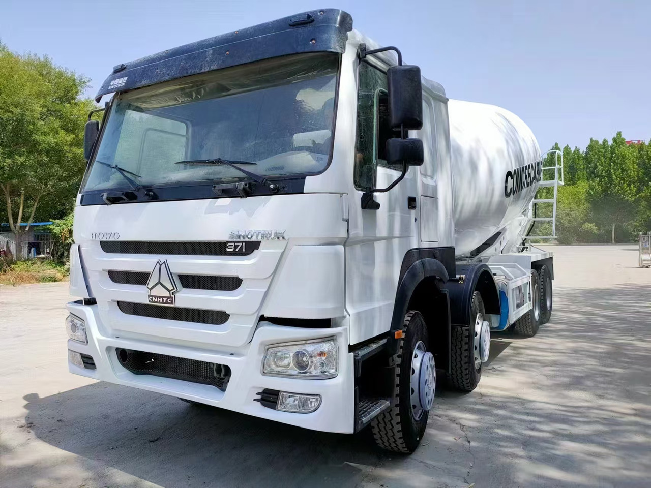 HOWO 371HP  Concrete Mixer Truck Click for Discount - Camión hormigonera: foto 3 HOWO 371HP  Concrete Mixer Truck Click for Discount - Camión hormigonera: foto 3