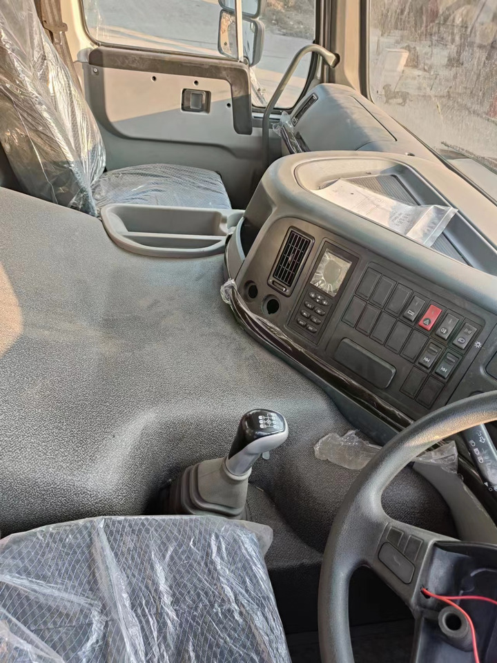 HOWO 375Dump Truck Right-Hand Drive - Camión volquete: foto 3 HOWO 375Dump Truck Right-Hand Drive - Camión volquete: foto 3