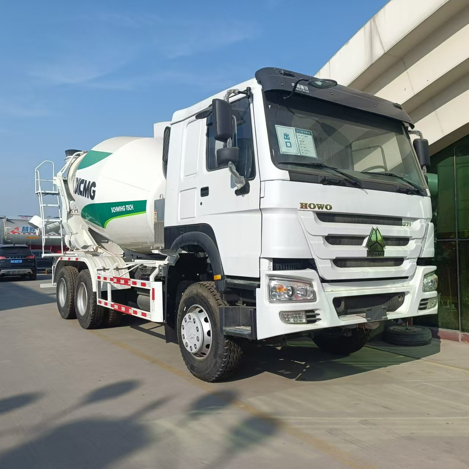 HOWO 6*4 Cement Mixer Truck - Camión hormigonera: foto 2 HOWO 6*4 Cement Mixer Truck - Camión hormigonera: foto 2