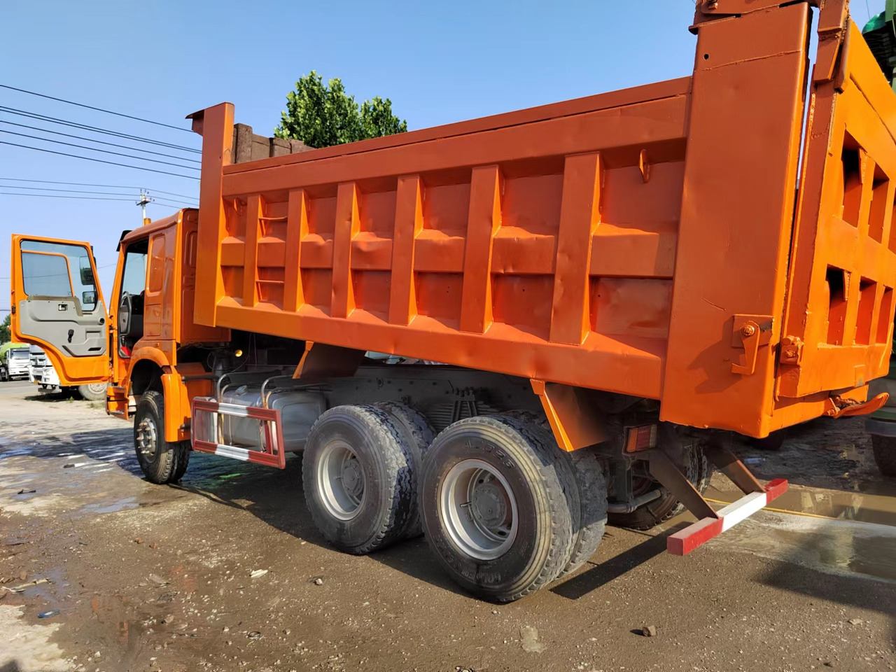 HOWO Dump Truck 6*4 371 Click Here for Discount - Camión volquete: foto 4 HOWO Dump Truck 6*4 371 Click Here for Discount - Camión volquete: foto 4