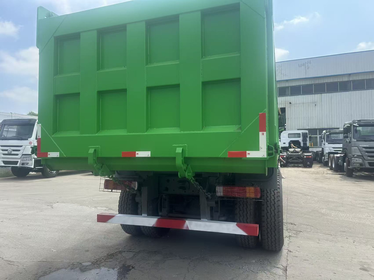HOWO Haohan 6✖4 Dump Truck Green - Camión volquete: foto 5 HOWO Haohan 6✖4 Dump Truck Green - Camión volquete: foto 5