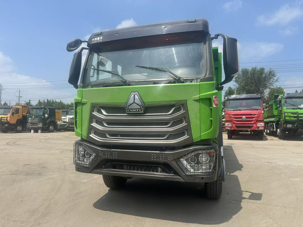 HOWO Haohan Dump truck 6✖4 Green - Camión volquete: foto 2 HOWO Haohan Dump truck 6✖4 Green - Camión volquete: foto 2
