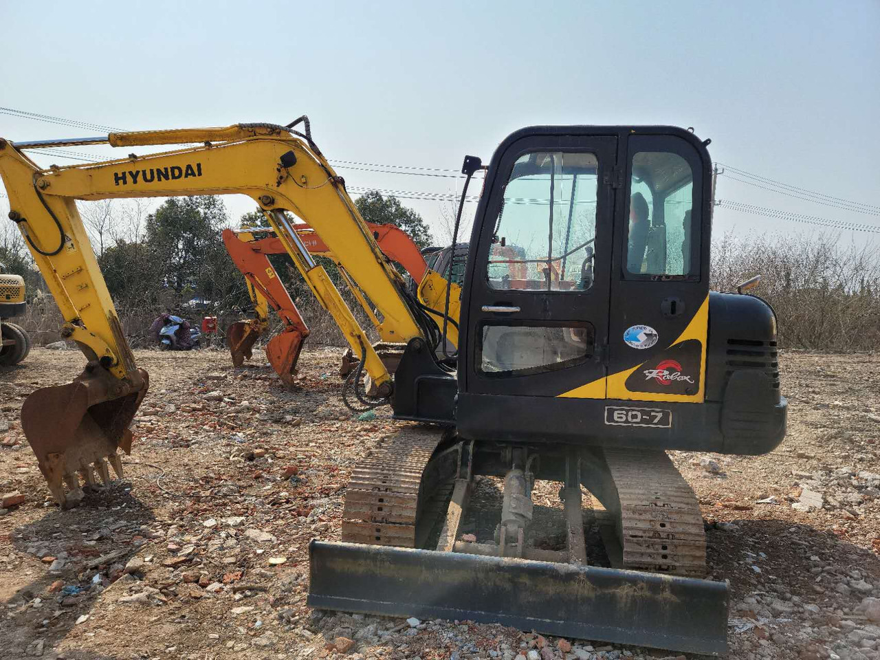 HYUNDAI R60-7 - Excavadora de cadenas: foto 1 HYUNDAI R60-7 - Excavadora de cadenas: foto 1