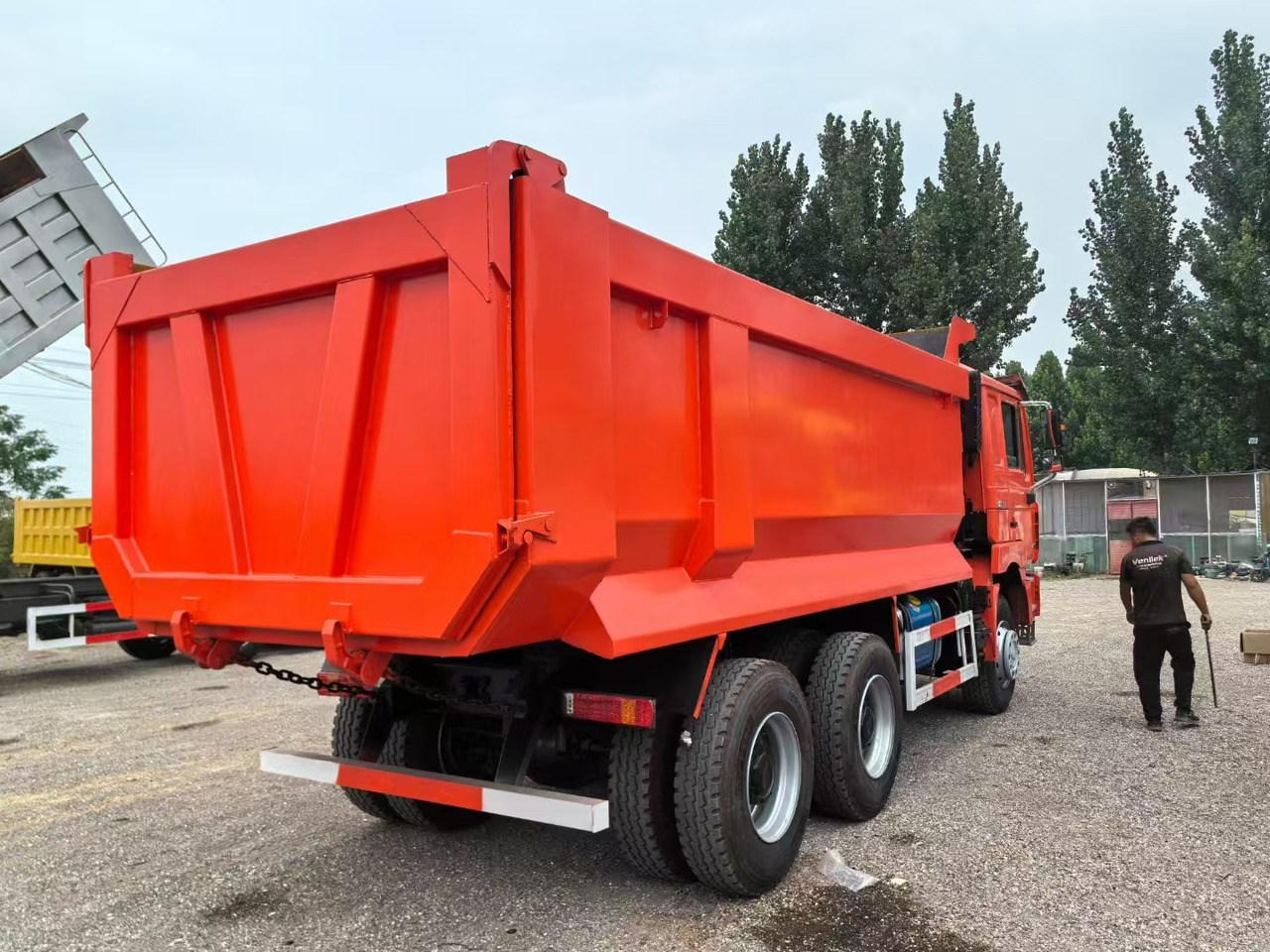 SHACMAN F3000 6X4 CLICK HERE FOR DISCOUNT - Camión volquete: foto 4 SHACMAN F3000 6X4 CLICK HERE FOR DISCOUNT - Camión volquete: foto 4