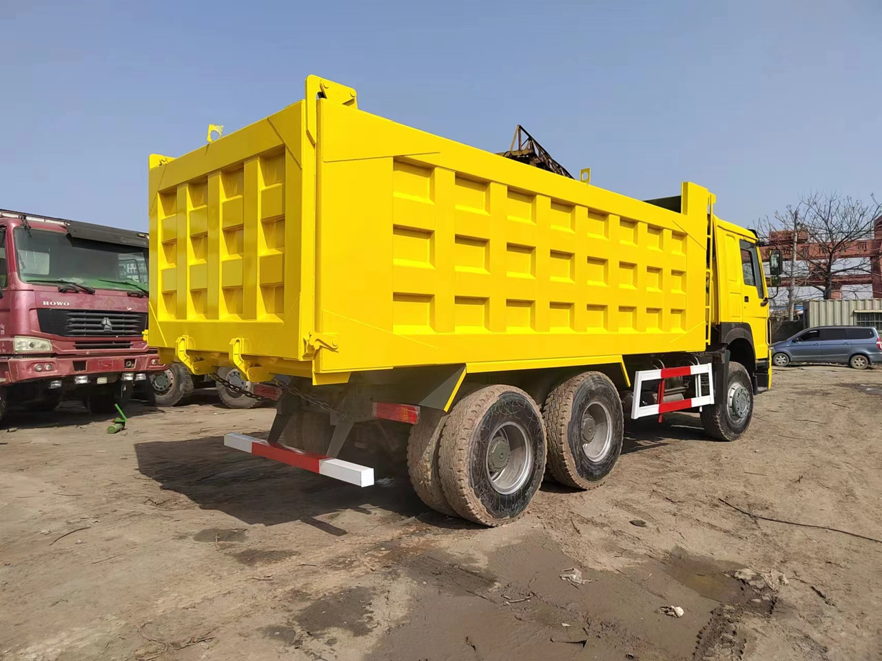 SINOTRUK HOWO 371 6X4 CLICK HERE FOR DISCOUNT - Camión volquete: foto 4 SINOTRUK HOWO 371 6X4 CLICK HERE FOR DISCOUNT - Camión volquete: foto 4