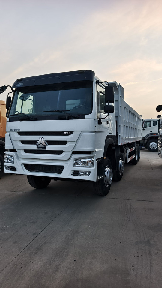 SINOTRUK HOWO 371 8x4 Dump Truck Click for Discount - Camión volquete: foto 2 SINOTRUK HOWO 371 8x4 Dump Truck Click for Discount - Camión volquete: foto 2