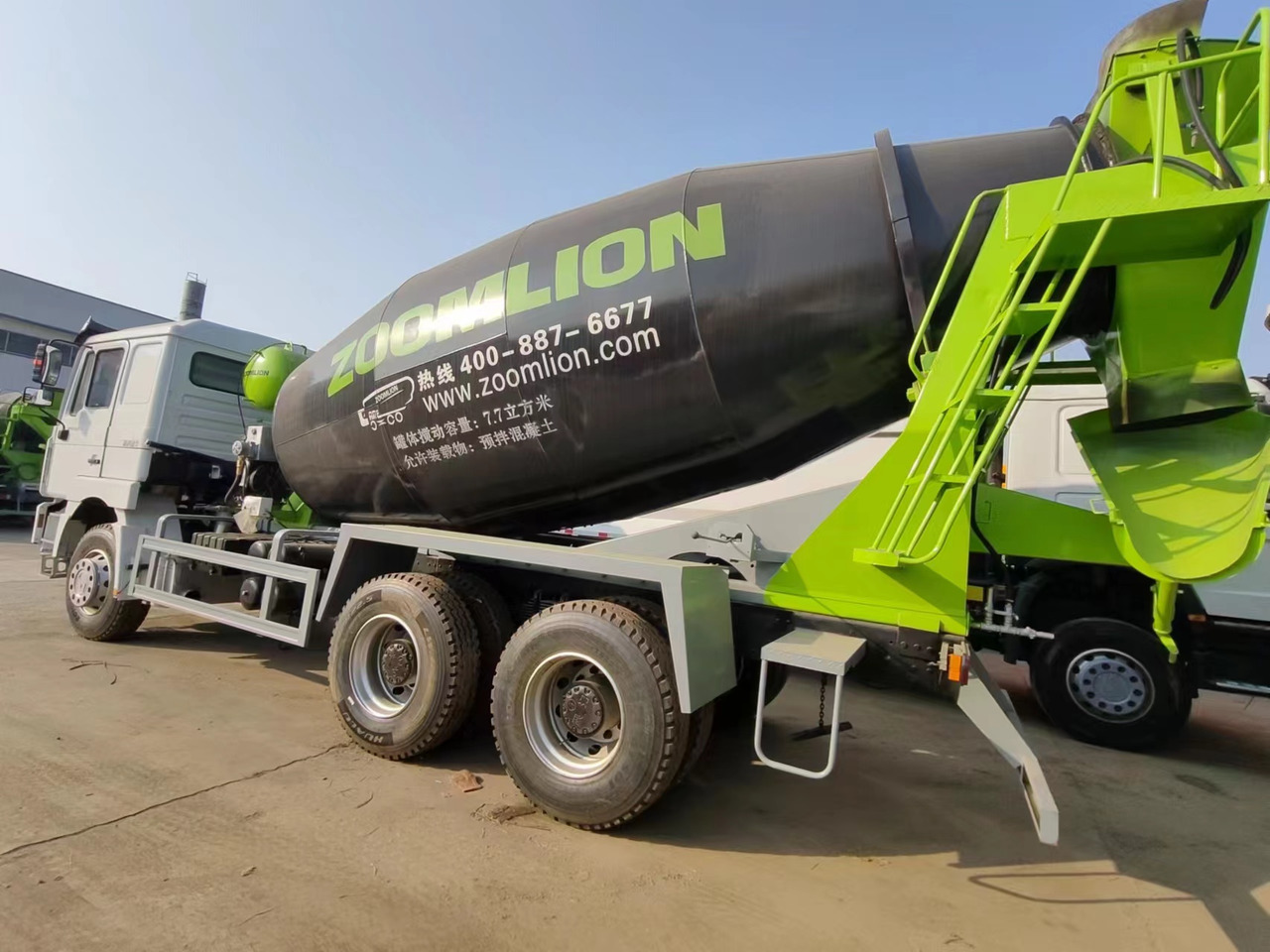 SINOTRUK HOWO 371 CLICK HERE FOR DISCOUNT - Camión hormigonera: foto 1 SINOTRUK HOWO 371 CLICK HERE FOR DISCOUNT - Camión hormigonera: foto 1