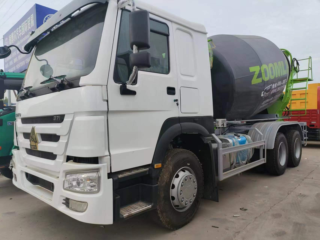 SINOTRUK HOWO 371 CLICK HERE FOR DISCOUNT - Camión hormigonera: foto 2 SINOTRUK HOWO 371 CLICK HERE FOR DISCOUNT - Camión hormigonera: foto 2