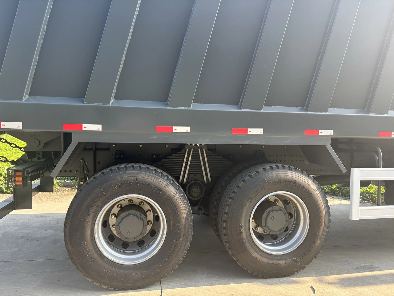 SINOTRUK HOWO 400 CLICK HERE FOR DISCOUNT - Camión volquete: foto 4 SINOTRUK HOWO 400 CLICK HERE FOR DISCOUNT - Camión volquete: foto 4