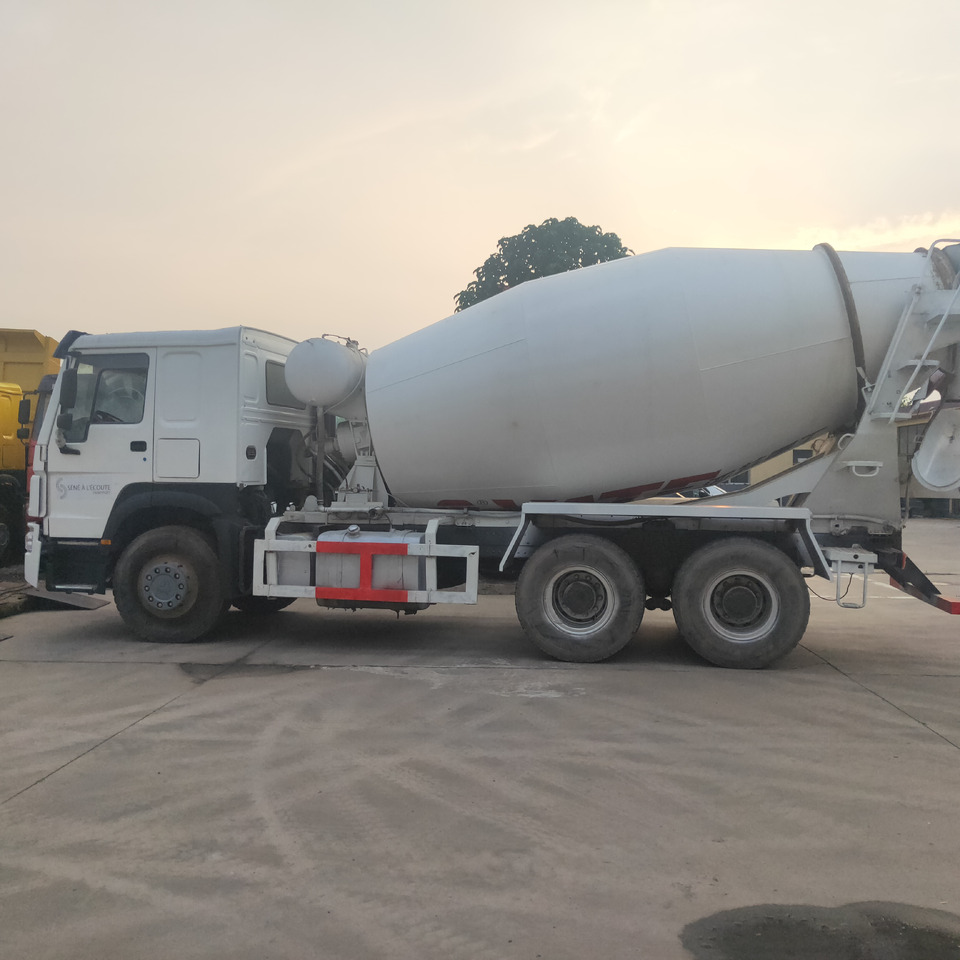 SINOTRUK HOWO - Hormigonera: foto 1 SINOTRUK HOWO - Hormigonera: foto 1