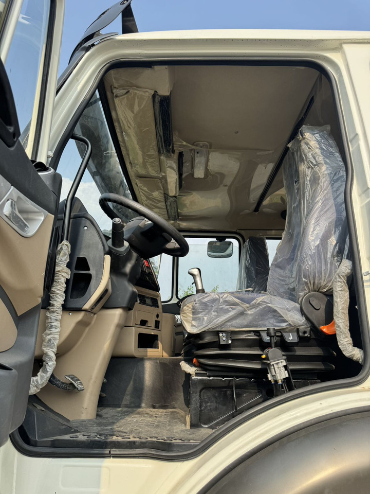 SINOTRUK HOWO Dump Truck 8x4 Click Here for Discount - Camión volquete: foto 5 SINOTRUK HOWO Dump Truck 8x4 Click Here for Discount - Camión volquete: foto 5