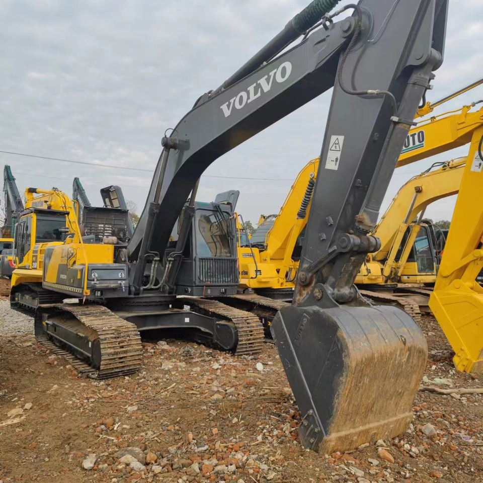 VOLVO Excavator EC240 Click for Discount - Excavadora: foto 1 VOLVO Excavator EC240 Click for Discount - Excavadora: foto 1