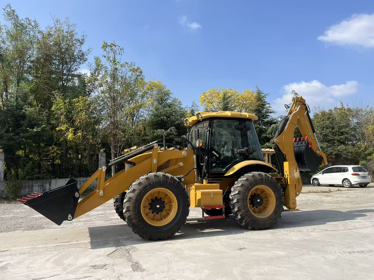 XCMG Backhoe Loader Click for Discount - Retroexcavadora: foto 1 XCMG Backhoe Loader Click for Discount - Retroexcavadora: foto 1