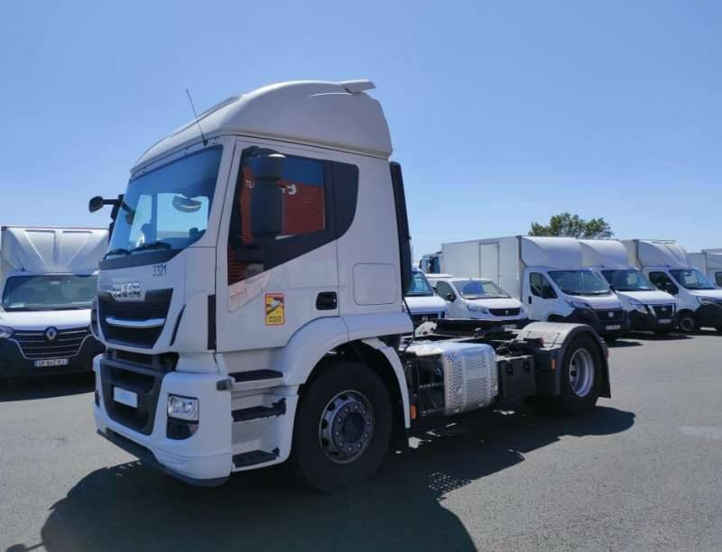 Tracteur 19 TONNES 360 CV 1 COUCHETTE - Cabeza tractora: foto 2 Tracteur 19 TONNES 360 CV 1 COUCHETTE - Cabeza tractora: foto 2