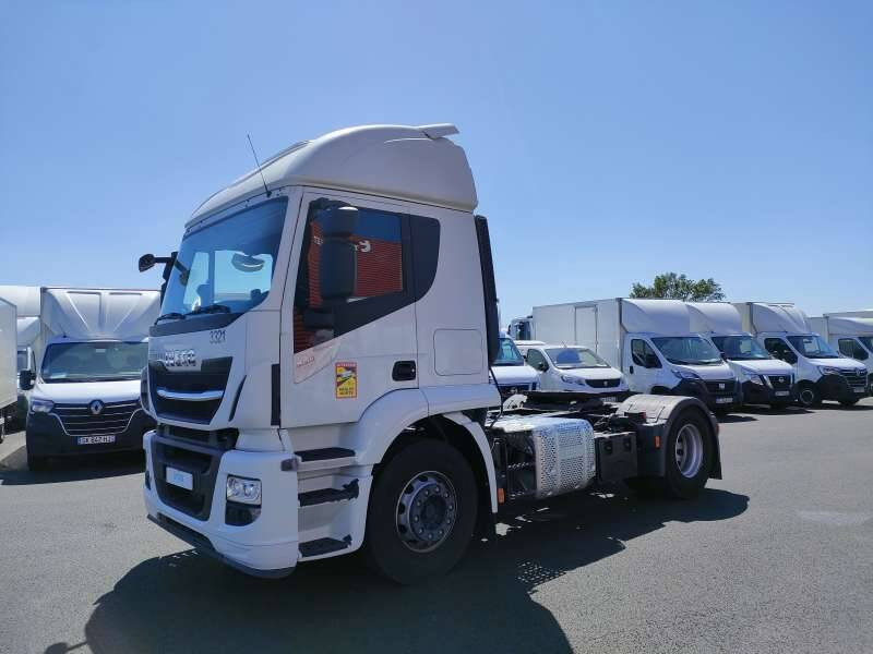 Tracteur 19 TONNES 360 CV 1 COUCHETTE - Cabeza tractora: foto 2 Tracteur 19 TONNES 360 CV 1 COUCHETTE - Cabeza tractora: foto 2