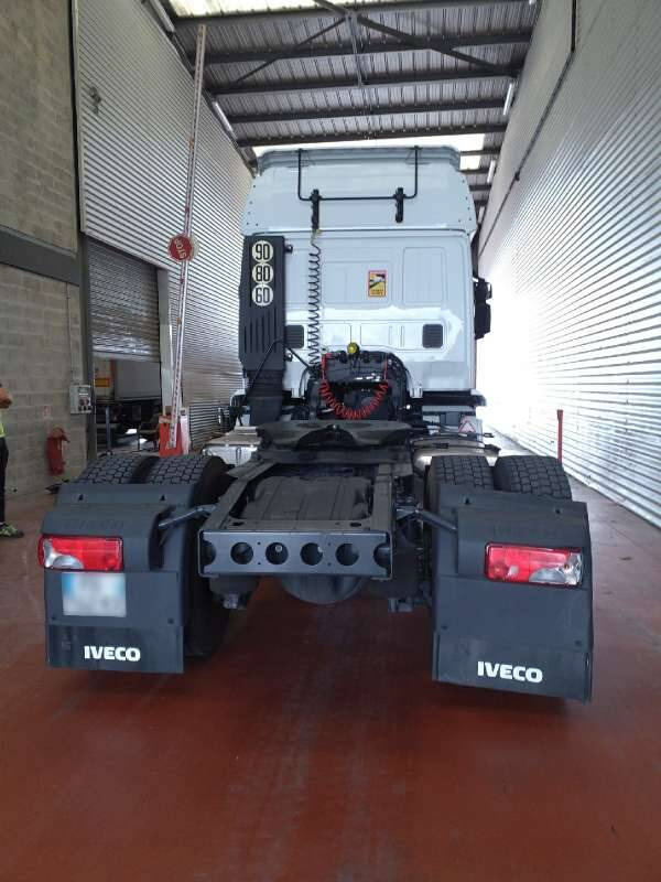 Tracteur 19 TONNES 360 CV 1 COUCHETTE - Cabeza tractora: foto 2 Tracteur 19 TONNES 360 CV 1 COUCHETTE - Cabeza tractora: foto 2