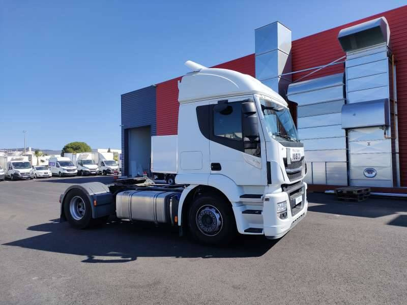 Tracteur 19 TONNES 360 CV 1 COUCHETTE - Cabeza tractora: foto 1 Tracteur 19 TONNES 360 CV 1 COUCHETTE - Cabeza tractora: foto 1