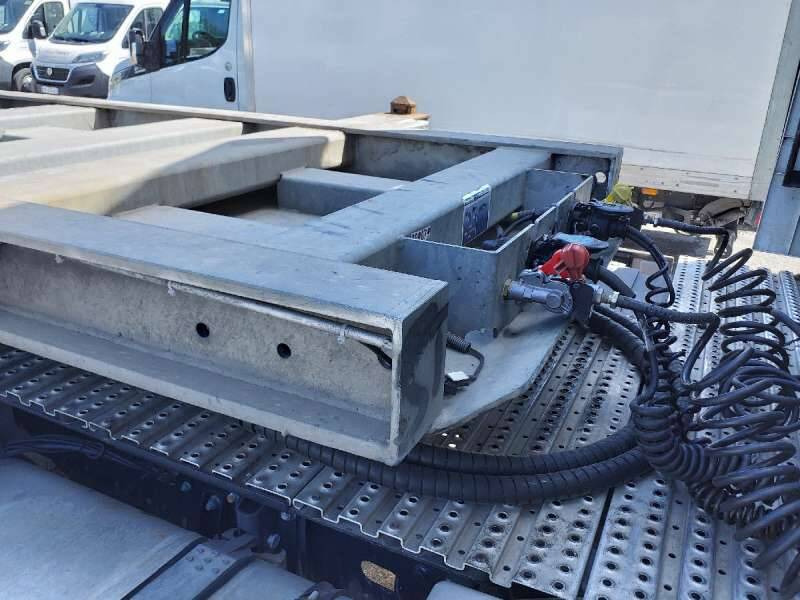 Semi-remorque 3 Essieux 38 TONNES CHARIOT COULISSANT - Semirremolque portacontenedore/ Intercambiable: foto 3 Semi-remorque 3 Essieux 38 TONNES CHARIOT COULISSANT - Semirremolque portacontenedore/ Intercambiable: foto 3
