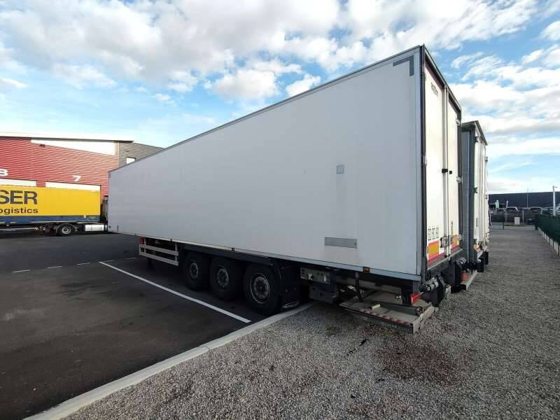 Semi-remorque 3 Essieux 38 TONNES HAYON CAISSE CHEREAU GROUPE CARRIER VECTOR HE 19 MT - Semirremolque frigorífico: foto 3 Semi-remorque 3 Essieux 38 TONNES HAYON CAISSE CHEREAU GROUPE CARRIER VECTOR HE 19 MT - Semirremolque frigorífico: foto 3