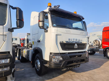 SINOTRUK 6x4 Howo Trucks for Sale in Nigeria - Cabeza tractora: foto 2 SINOTRUK 6x4 Howo Trucks for Sale in Nigeria - Cabeza tractora: foto 2