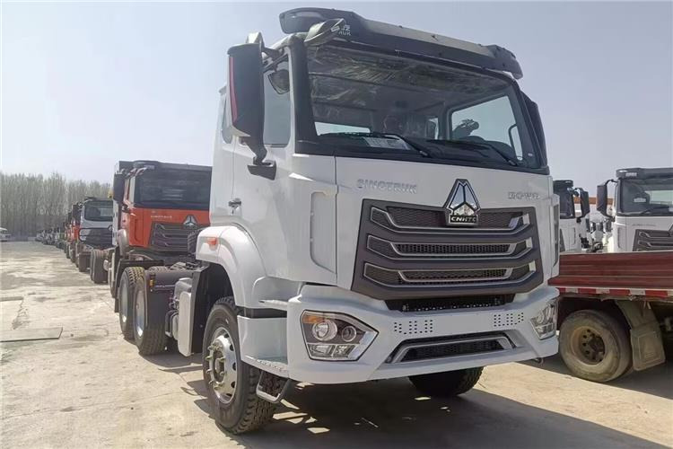 SINOTRUK Hohan NX Truck Price 371 hp 10 Wheeler for Sale In Tanzania - Cabeza tractora: foto 1 SINOTRUK Hohan NX Truck Price 371 hp 10 Wheeler for Sale In Tanzania - Cabeza tractora: foto 1