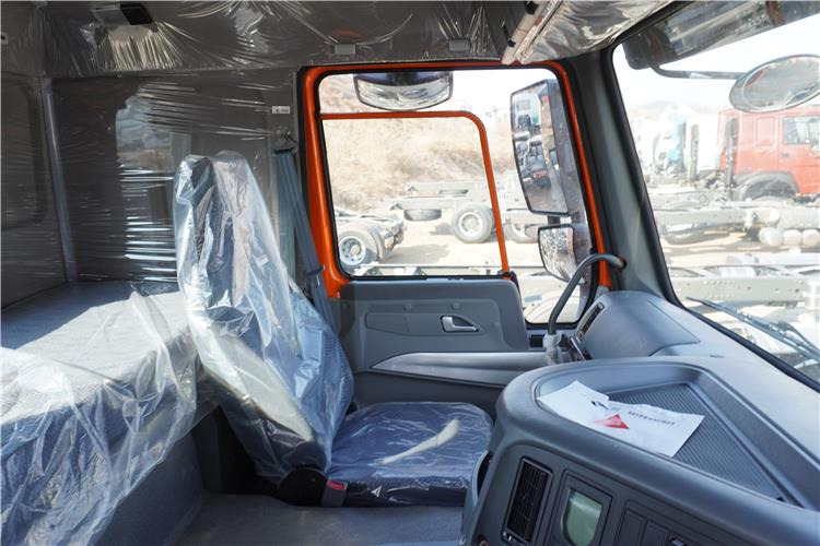 SINOTRUK Howo 371hp 6x4 10 Tires Truck Head for Sale In Jamaica - Cabeza tractora: foto 5 SINOTRUK Howo 371hp 6x4 10 Tires Truck Head for Sale In Jamaica - Cabeza tractora: foto 5