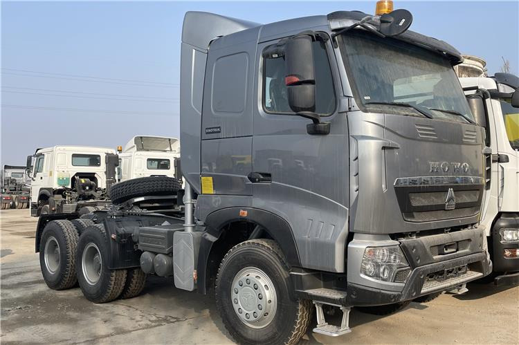 SINOTRUK Howo T7H Truck Head for Sale In Zimbabwe - Cabeza tractora: foto 2 SINOTRUK Howo T7H Truck Head for Sale In Zimbabwe - Cabeza tractora: foto 2