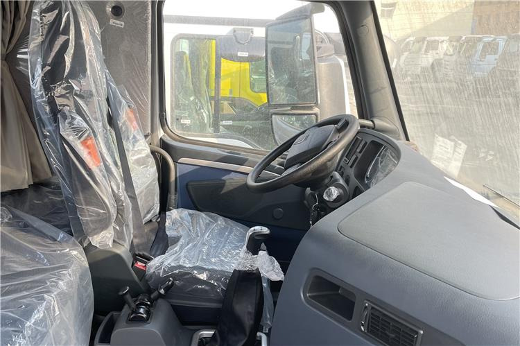 SINOTRUK Howo T7H Truck Head for Sale In Zimbabwe - Cabeza tractora: foto 3 SINOTRUK Howo T7H Truck Head for Sale In Zimbabwe - Cabeza tractora: foto 3