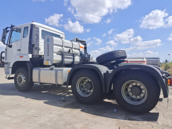 SINOTRUK Sinotruck for sale for Sale in Malawi - Cabeza tractora: foto 3 SINOTRUK Sinotruck for sale for Sale in Malawi - Cabeza tractora: foto 3