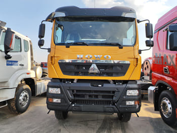 SINOTRUK TX380 Sinotruck for Sale in Ghana - Cabeza tractora: foto 4 SINOTRUK TX380 Sinotruck for Sale in Ghana - Cabeza tractora: foto 4