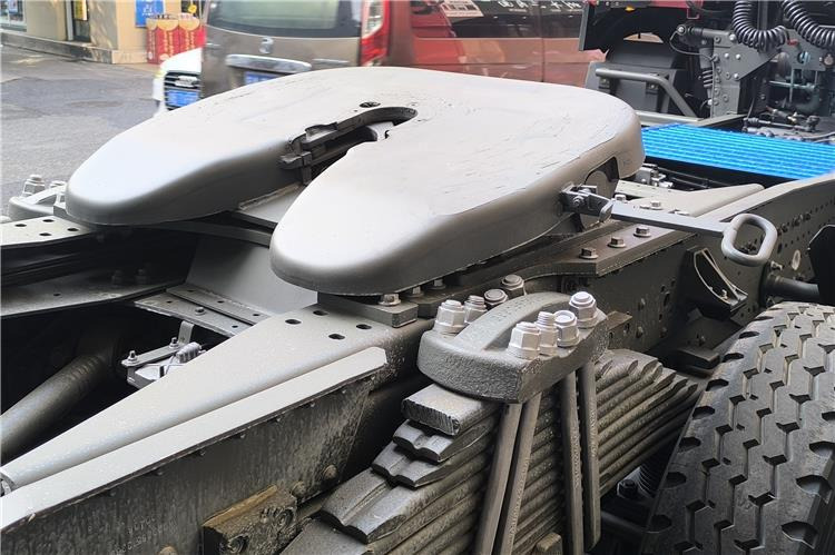 SINOTRUK Used Howo 371hp Tractor Truck for Sale In Cameroon - Cabeza tractora: foto 4 SINOTRUK Used Howo 371hp Tractor Truck for Sale In Cameroon - Cabeza tractora: foto 4