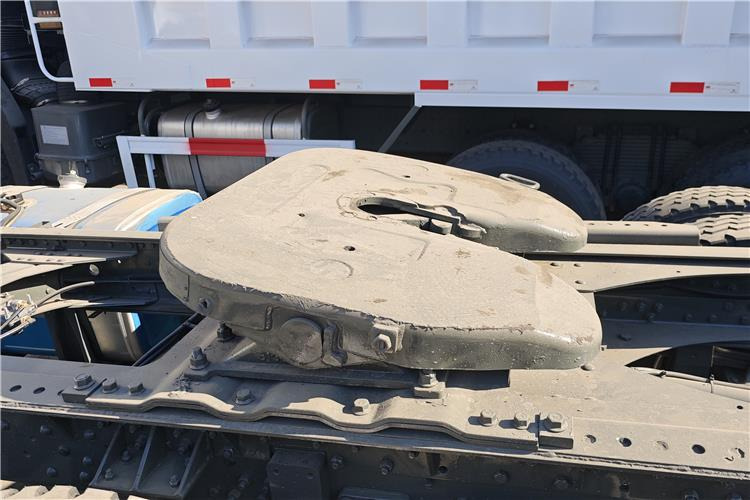 Sinotruk Used Hohan Truck Tractor 10 Wheeler for Sale In Burkina Faso - Cabeza tractora: foto 5 Sinotruk Used Hohan Truck Tractor 10 Wheeler for Sale In Burkina Faso - Cabeza tractora: foto 5