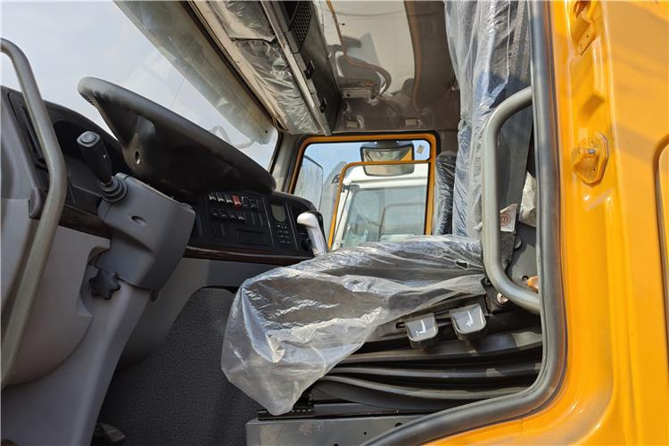 Sinotruk Used Howo Truck 371 hp 6x4 Head for Sale In Ghana Accra - Cabeza tractora: foto 2 Sinotruk Used Howo Truck 371 hp 6x4 Head for Sale In Ghana Accra - Cabeza tractora: foto 2