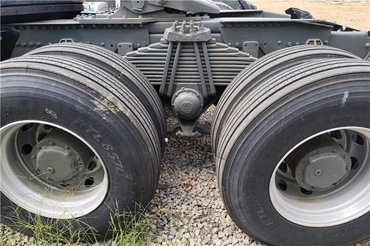 Sinotruk Used Sitrak Tractor Truck 6x4 for Sale In Uganda - Cabeza tractora: foto 4 Sinotruk Used Sitrak Tractor Truck 6x4 for Sale In Uganda - Cabeza tractora: foto 4