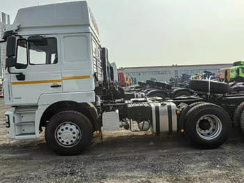 SHACMAN Shacman Truck Head for Sale in Congo - Camión: foto 3 SHACMAN Shacman Truck Head for Sale in Congo - Camión: foto 3
