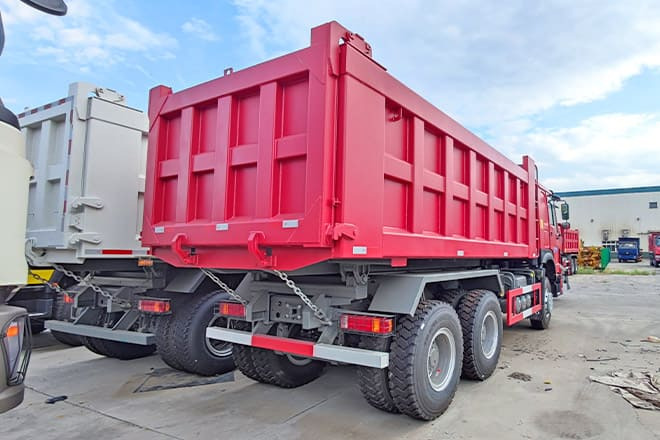 SINOTRUK New Sinotruk Howo 340 Tipper Trucks for Sale in Mali - Camión volquete: foto 3 SINOTRUK New Sinotruk Howo 340 Tipper Trucks for Sale in Mali - Camión volquete: foto 3