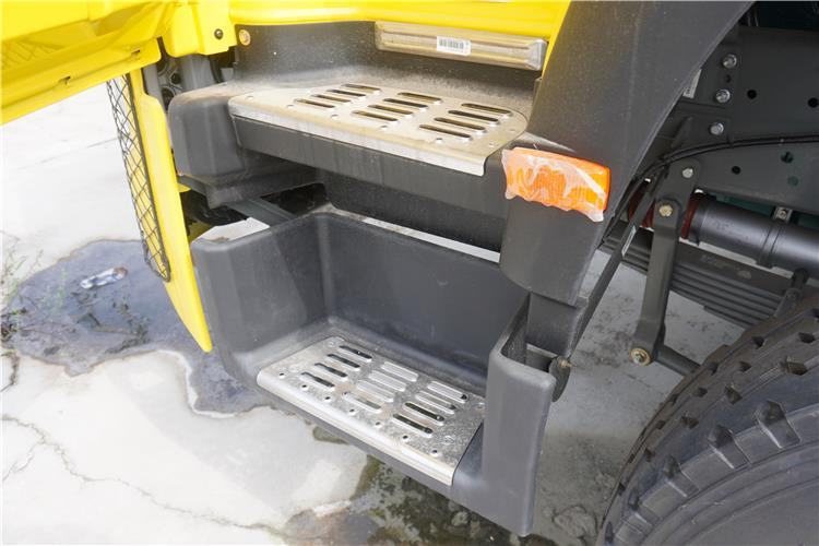 SINOTRUK Second Hand Howo Dump Truck 371HP for Sale In Zimbabwe - Camión volquete: foto 3 SINOTRUK Second Hand Howo Dump Truck 371HP for Sale In Zimbabwe - Camión volquete: foto 3